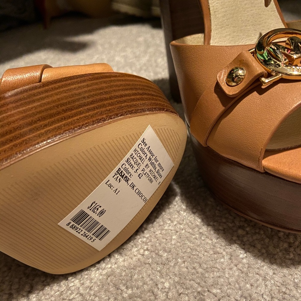 Michael Kors Racquel Platform - Picture 3 of 5